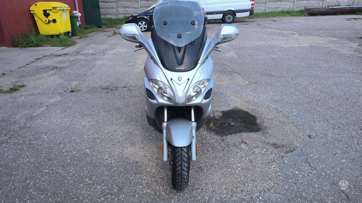 Piaggio X9 125cc, scooters / mopeds
