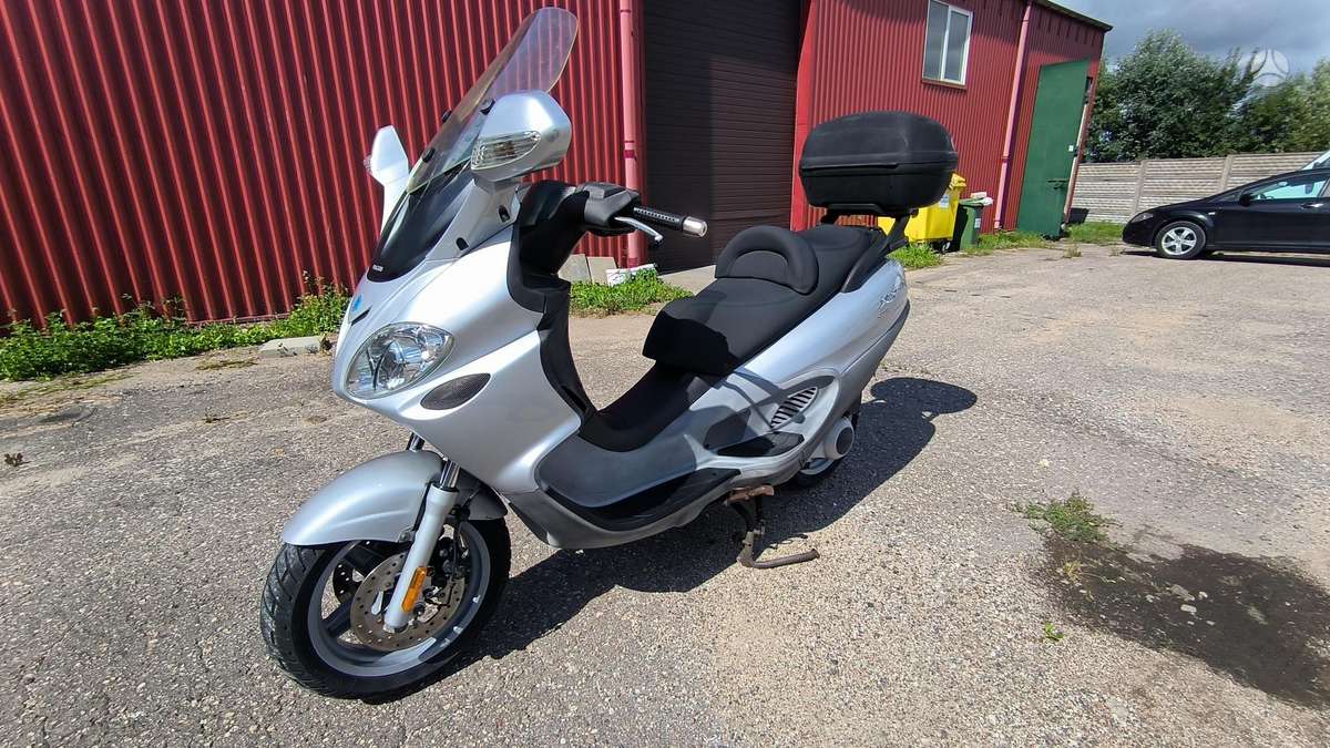 Piaggio X9 125cc, scooters / mopeds