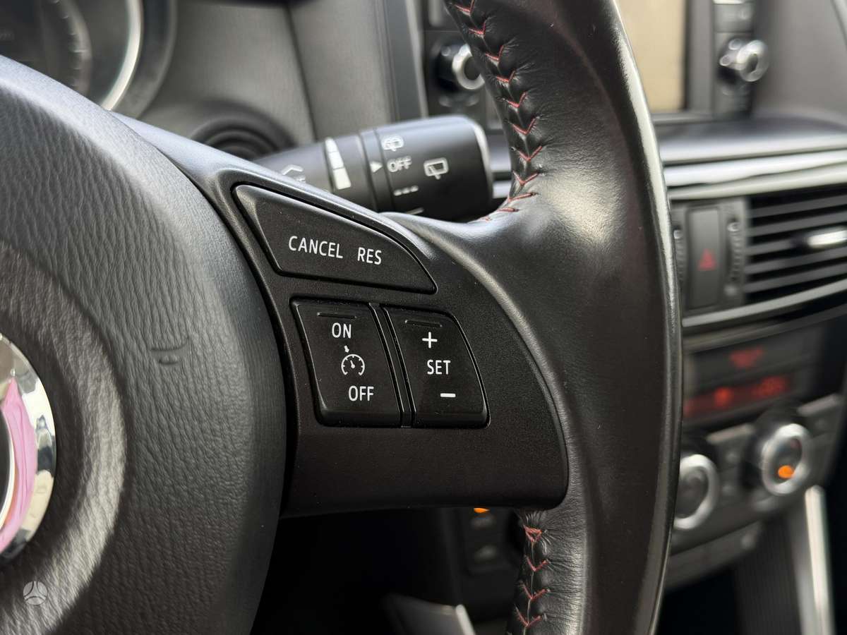 Mazda CX-5, 2.2 l., off-road / crossover