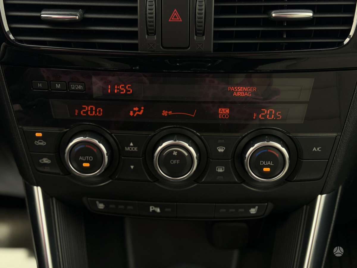 Mazda CX-5, 2.2 l., off-road / crossover
