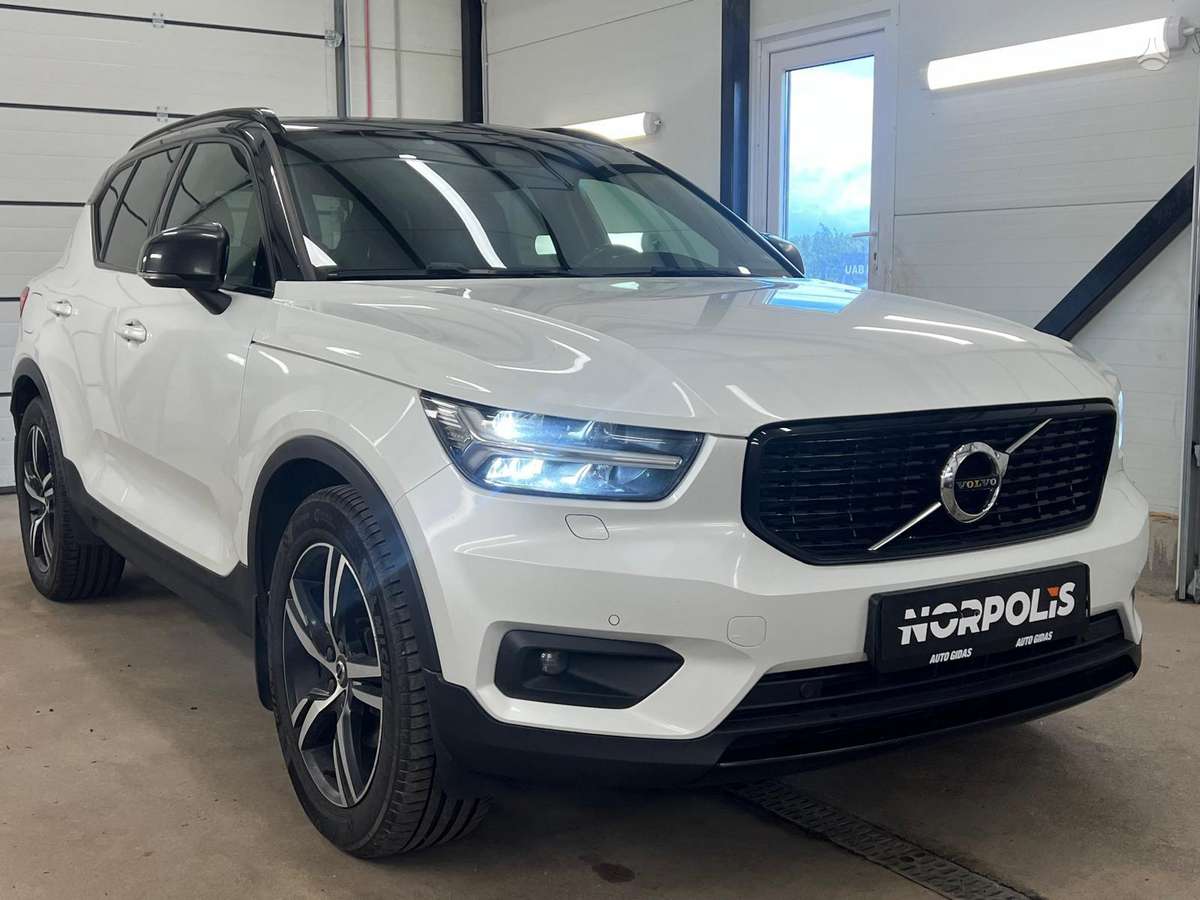 Volvo XC40 - 1