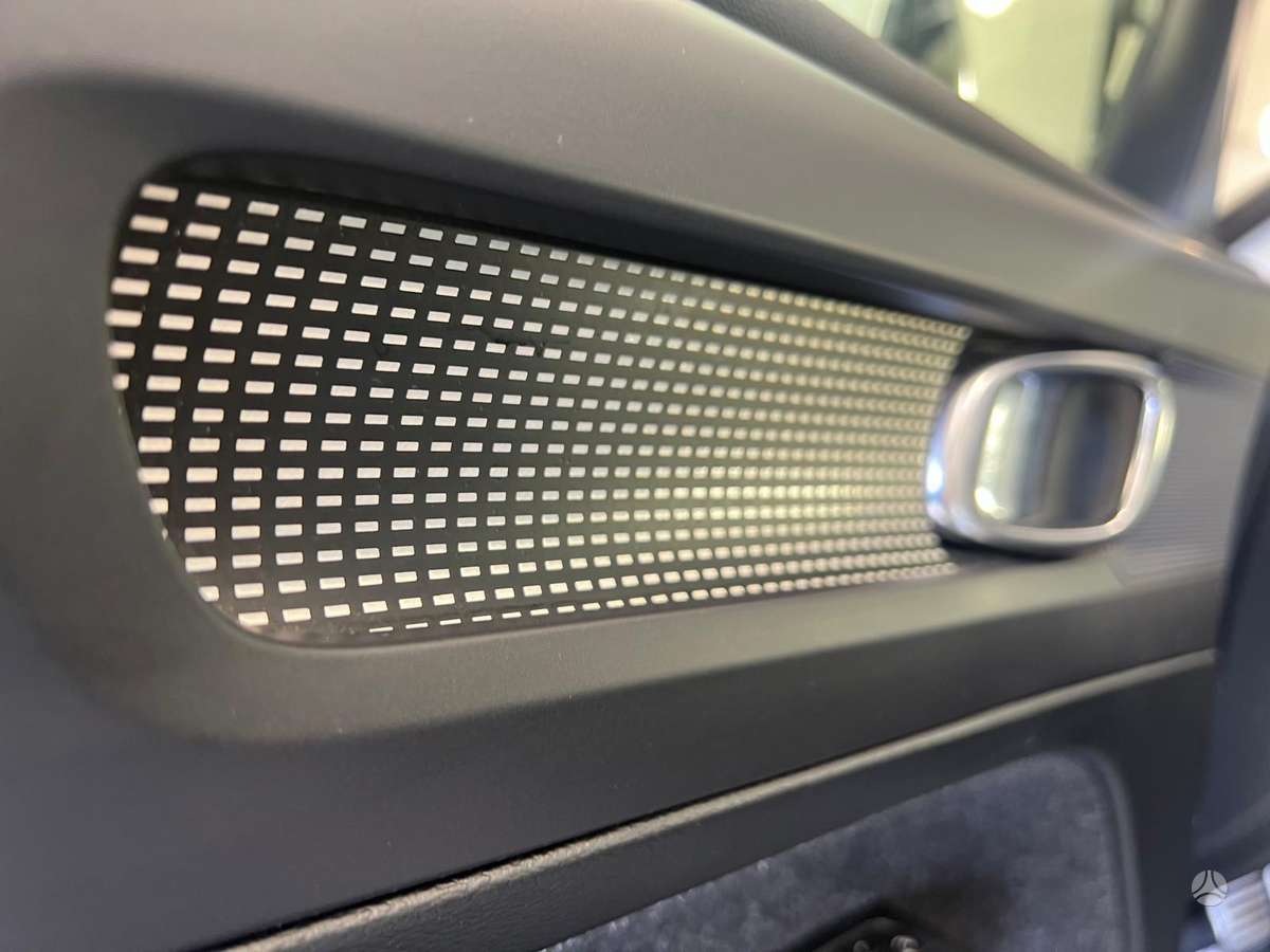 Volvo XC40 - 11