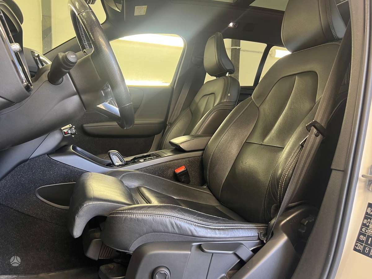 Volvo XC40 - 12