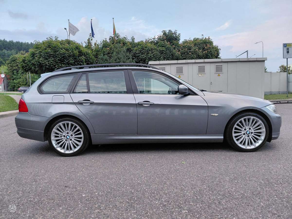 BMW 320, 2.0 l., universalas