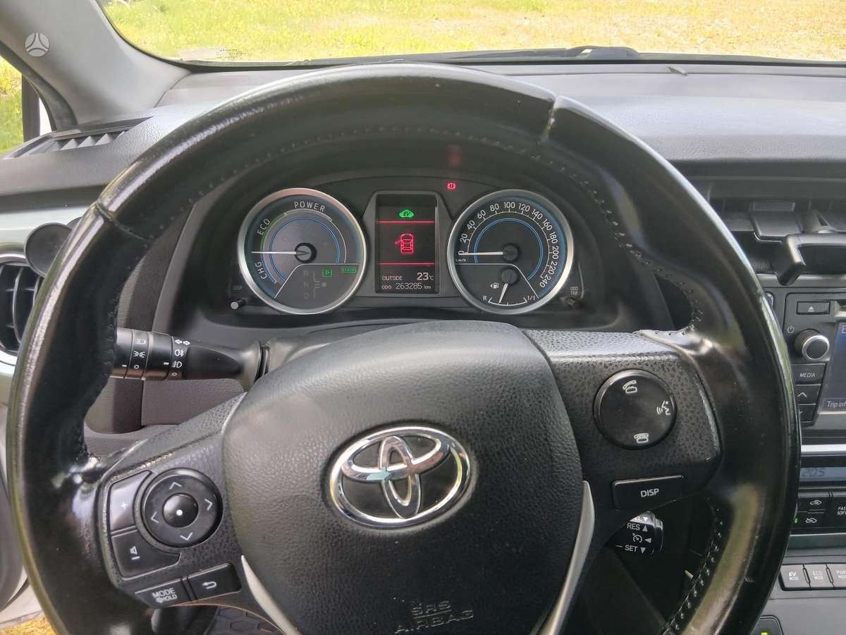 Toyota Auris - 12