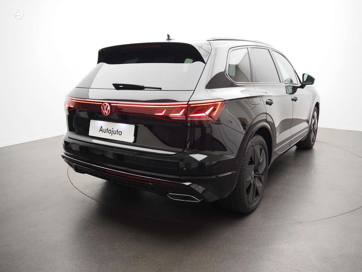 Volkswagen Touareg - 4