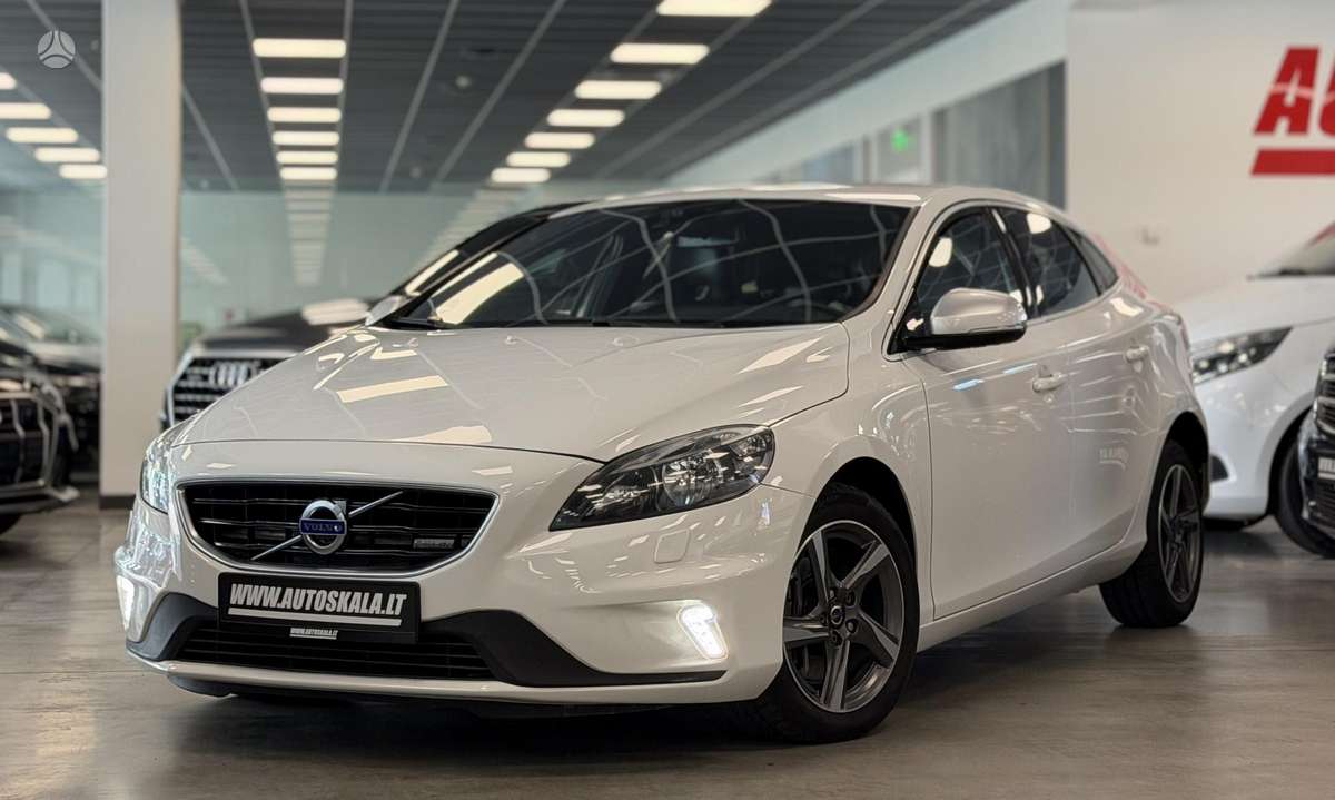 Volvo V40, 2.0 l., Хэтчбек