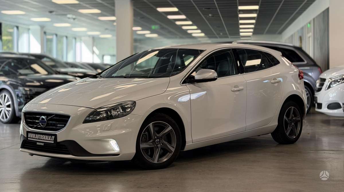 Volvo V40, 2.0 l., hatchback