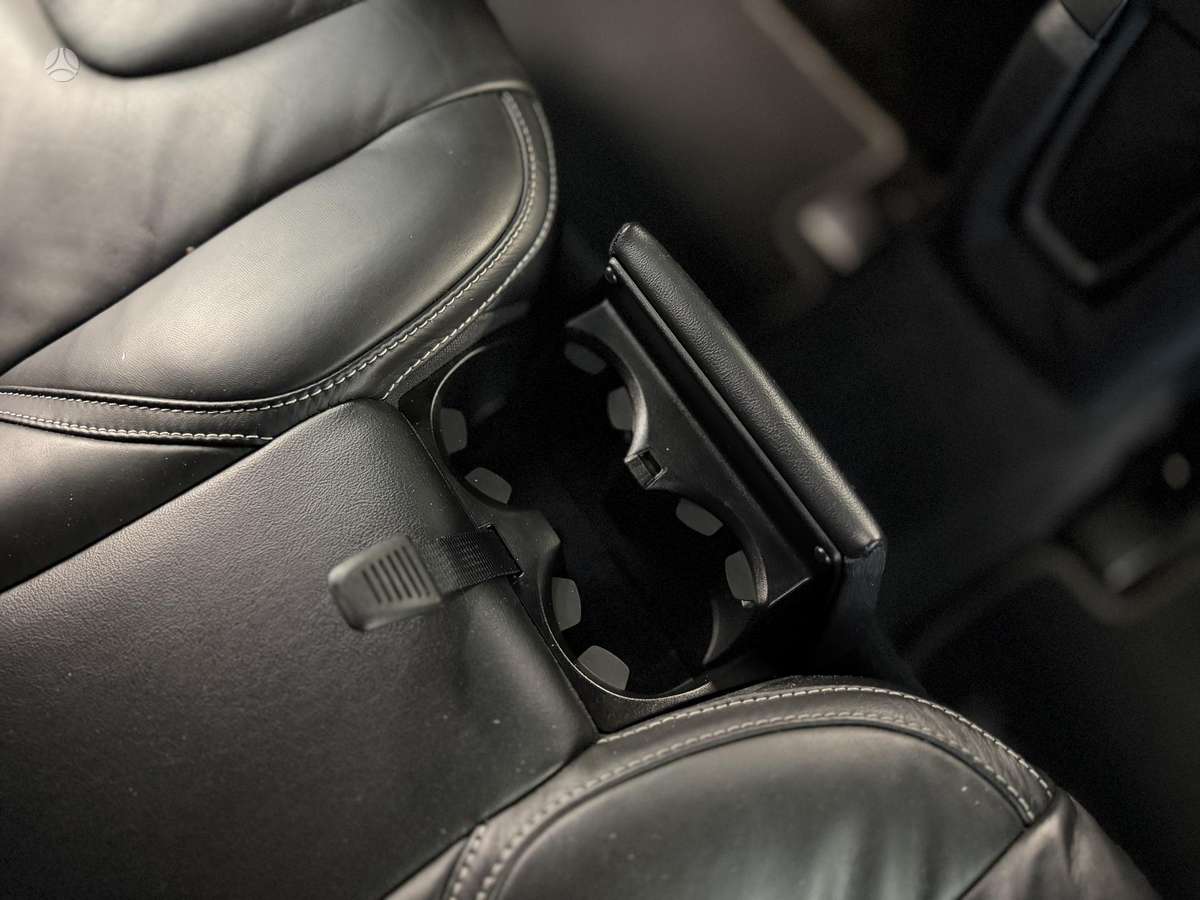 Volvo V40, 2.0 l., hatchback