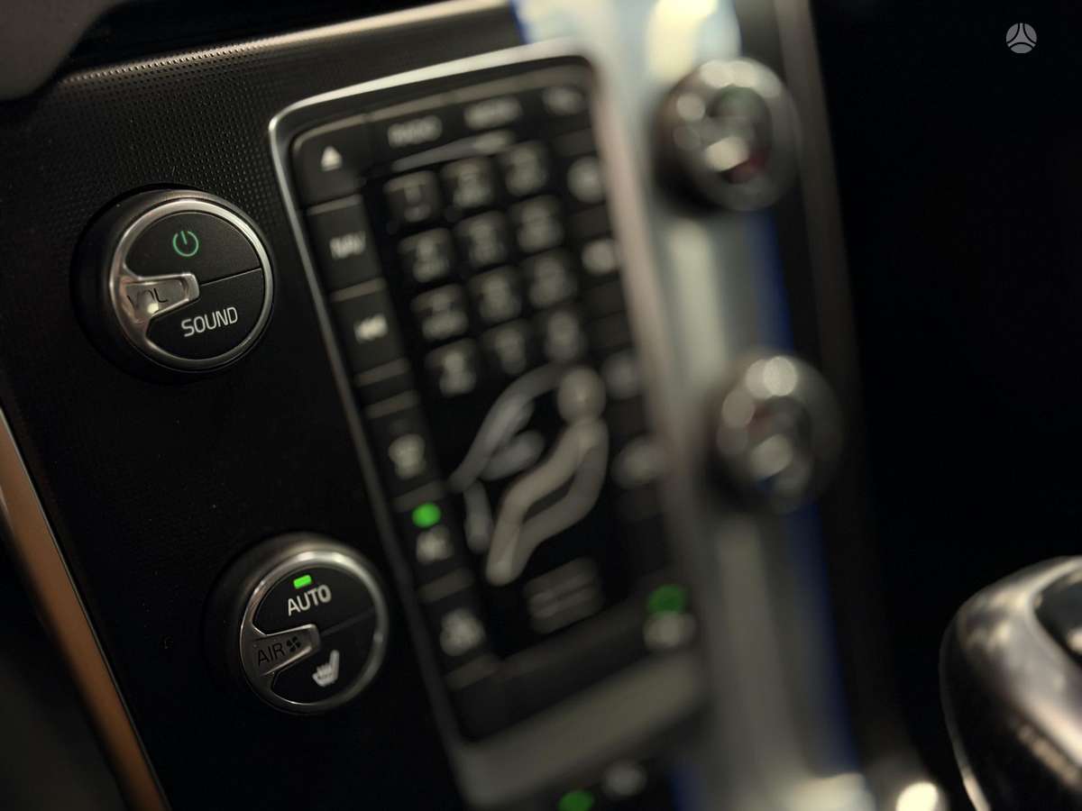 Volvo V40, 2.0 l., Хэтчбек