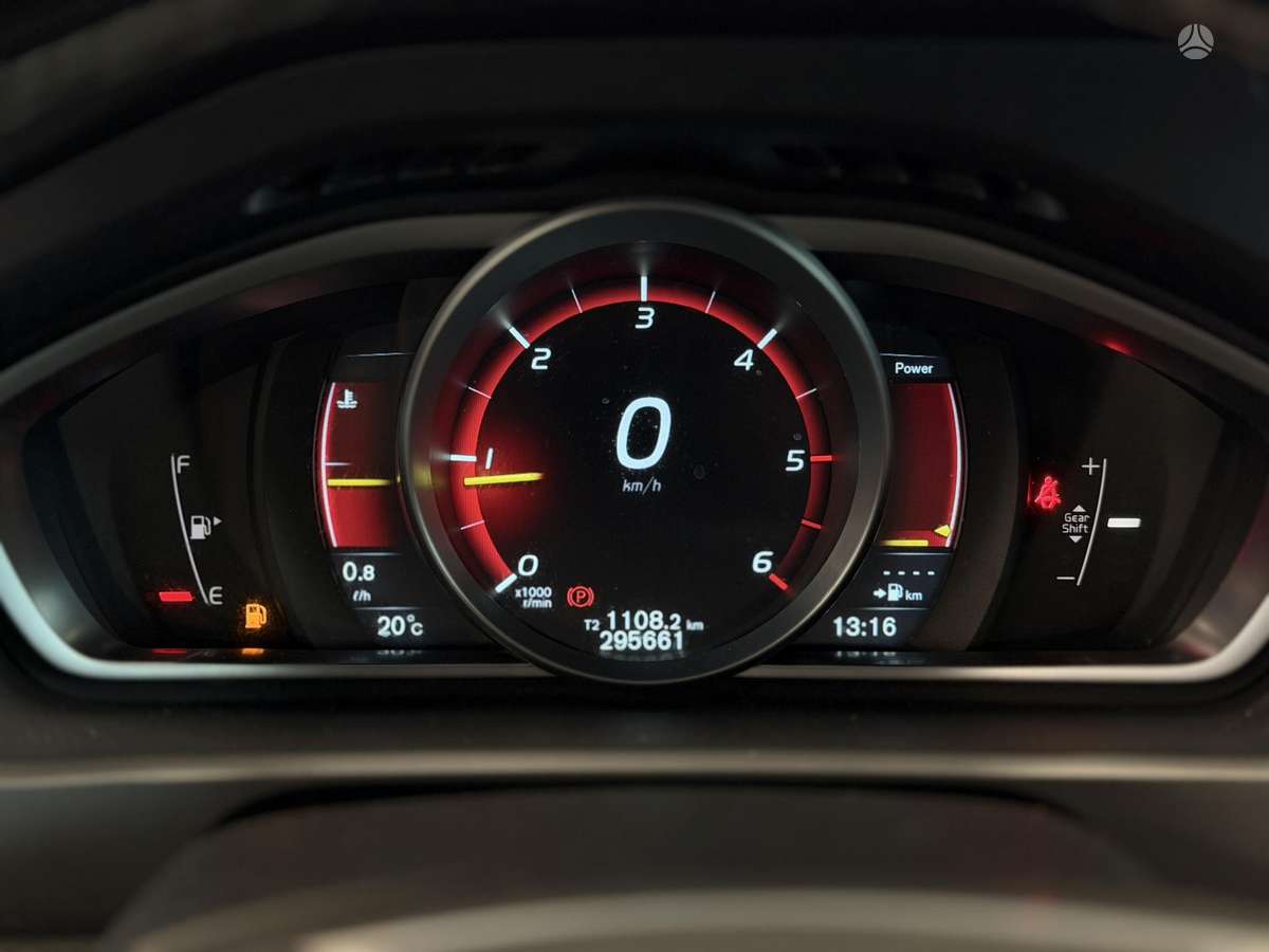 Volvo V40, 2.0 l., hatchback