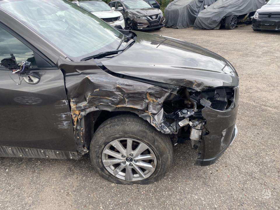 Mazda CX-5, 2.2 l., off-road / crossover