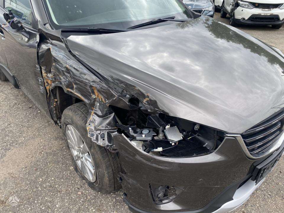 Mazda CX-5, 2.2 l., off-road / crossover