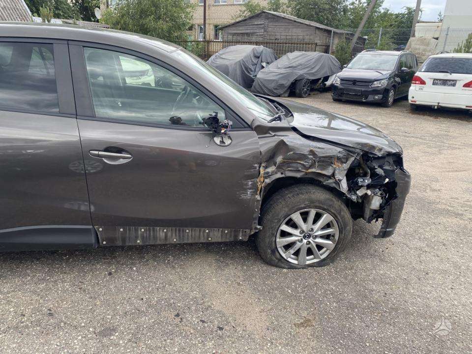 Mazda CX-5, 2.2 l., off-road / crossover