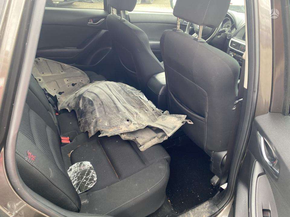 Mazda CX-5, 2.2 l., off-road / crossover