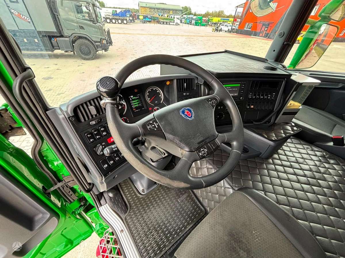 Scania G 450 6x2*4, с краном