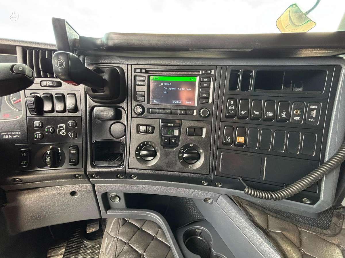 Scania G 450 6x2*4, с краном
