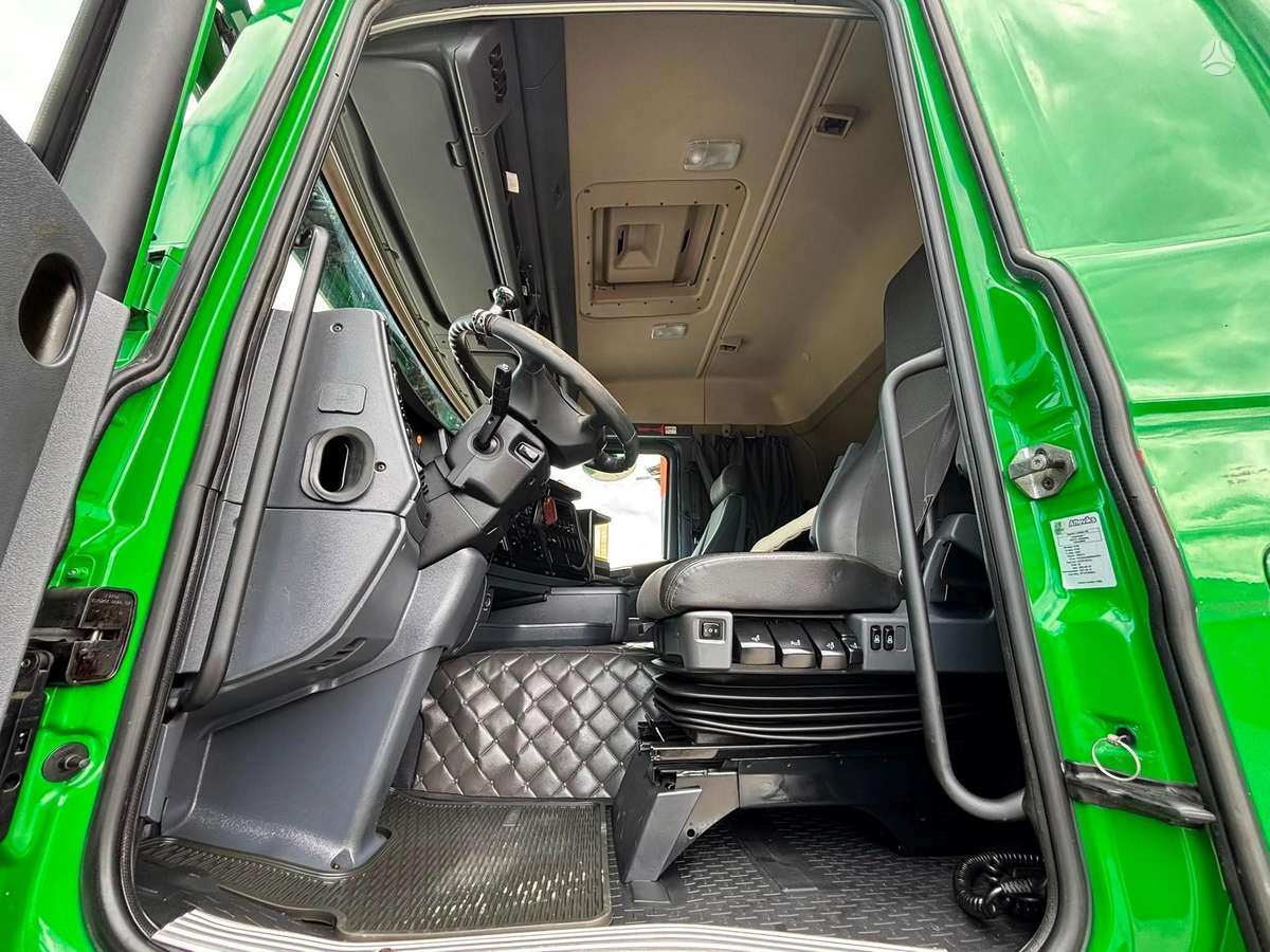 Scania G 450 6x2*4, с краном