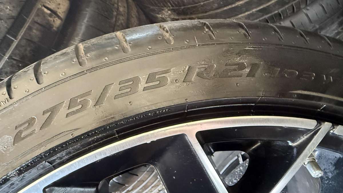 TESLA Model Y, lengvojo lydinio, R21