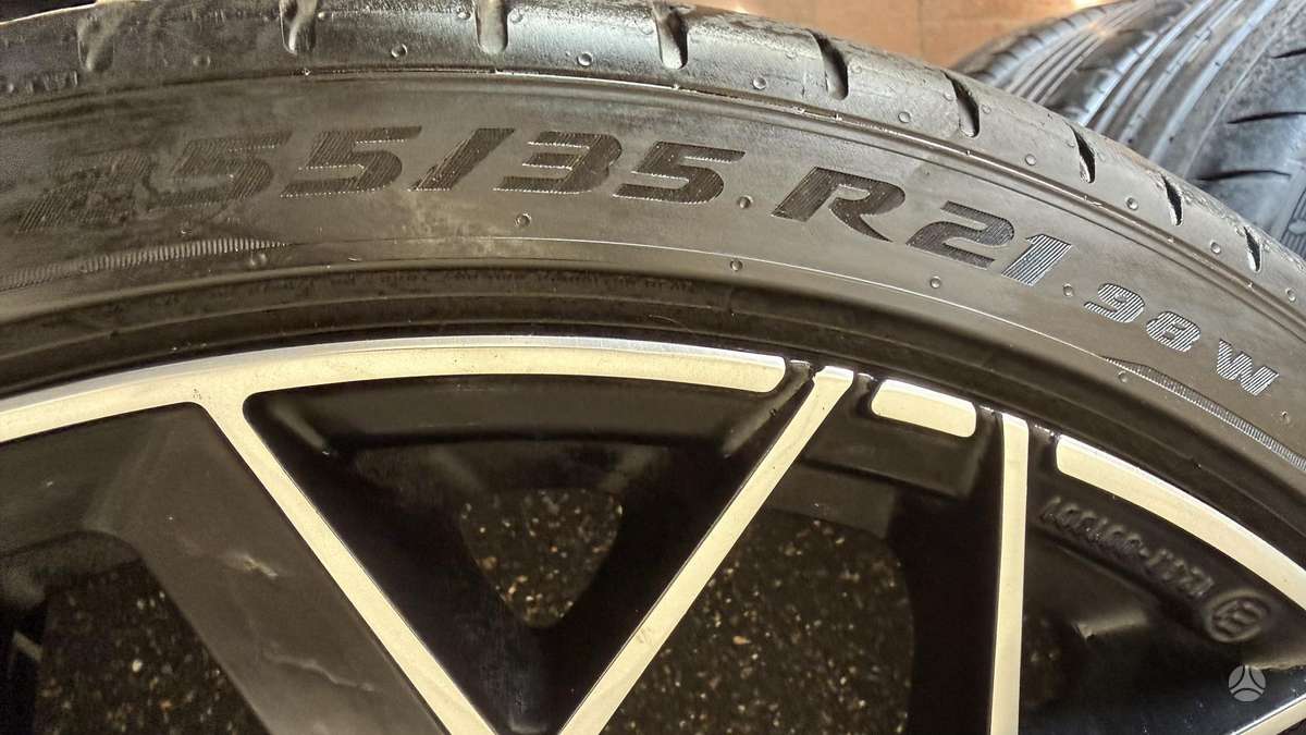 TESLA Model Y, lengvojo lydinio, R21