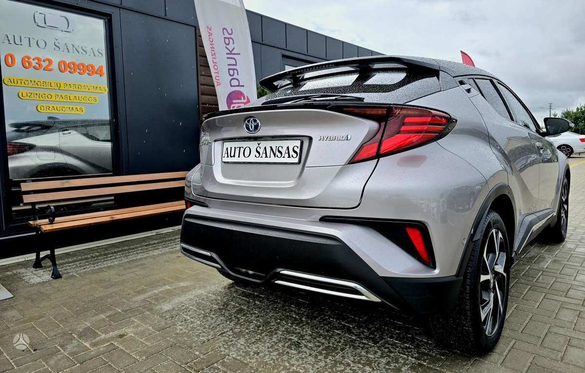 Toyota C-HR - 12