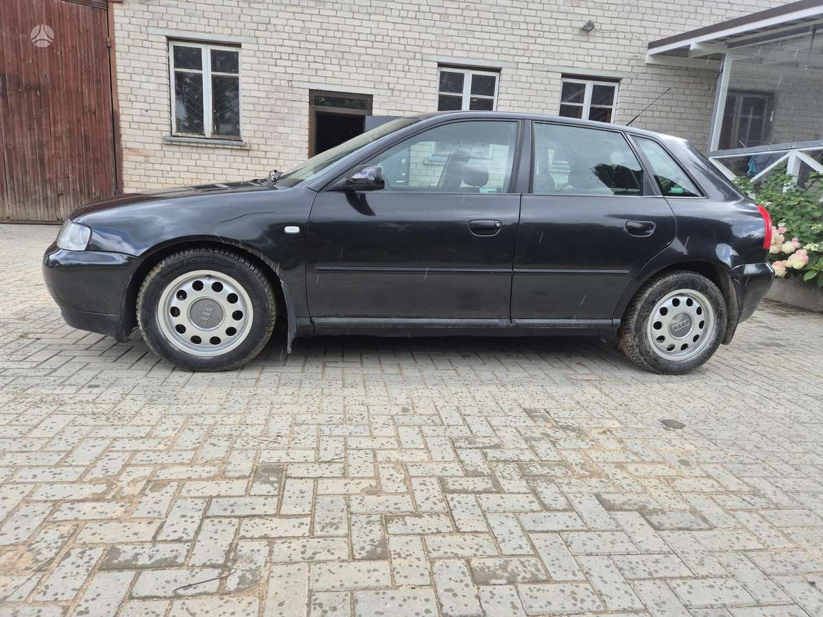 Audi A3, 1.6 l., Хэтчбек
