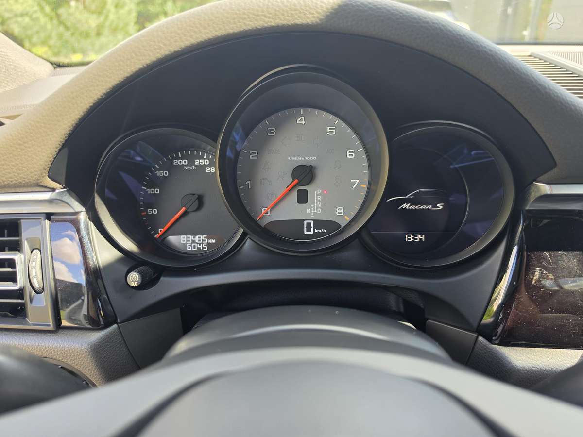 Porsche Macan - 5