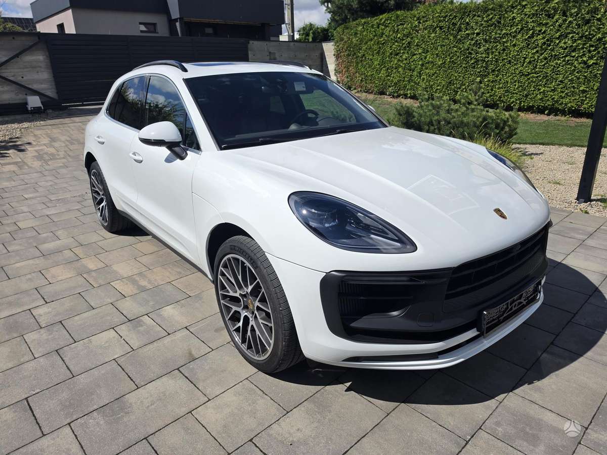 Porsche Macan - 1