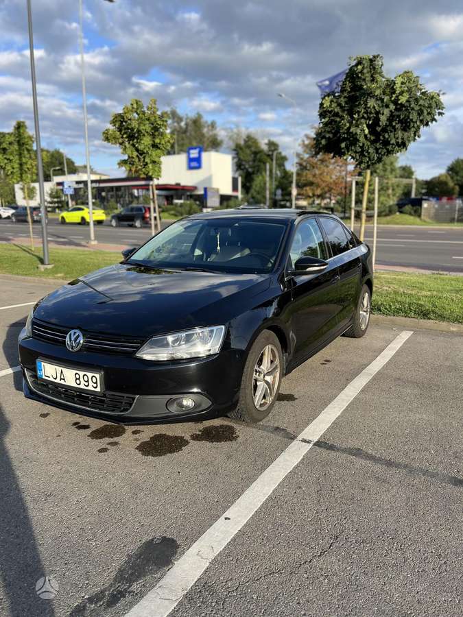 Volkswagen Jetta - 5