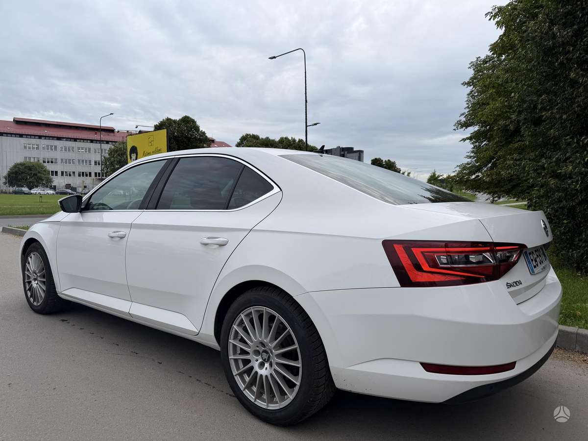 Skoda Superb, 2.0 l., Хэтчбек