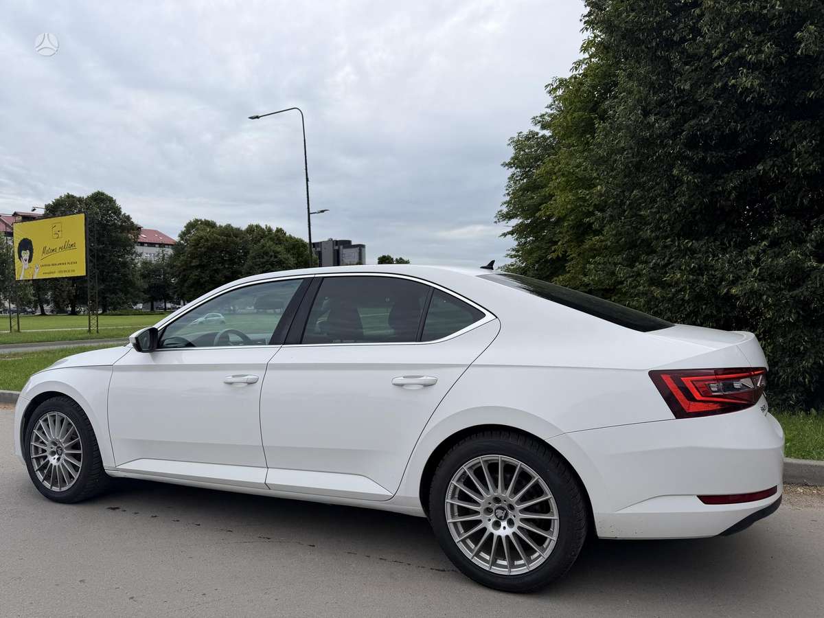Skoda Superb, 2.0 l., Хэтчбек