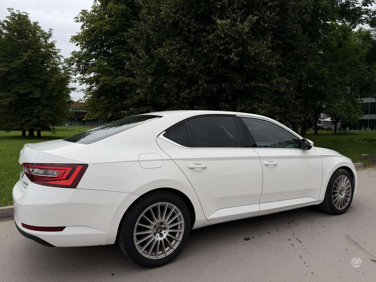 Skoda Superb, 2.0 l., Хэтчбек