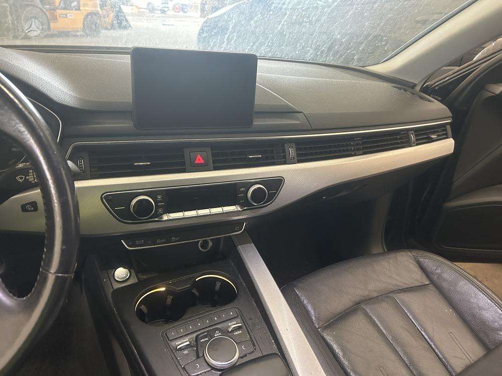 Audi A4, 2.0 l., saloon / sedan