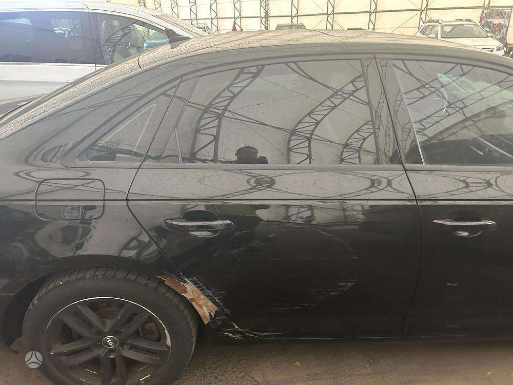 Audi A4, 2.0 l., Седан