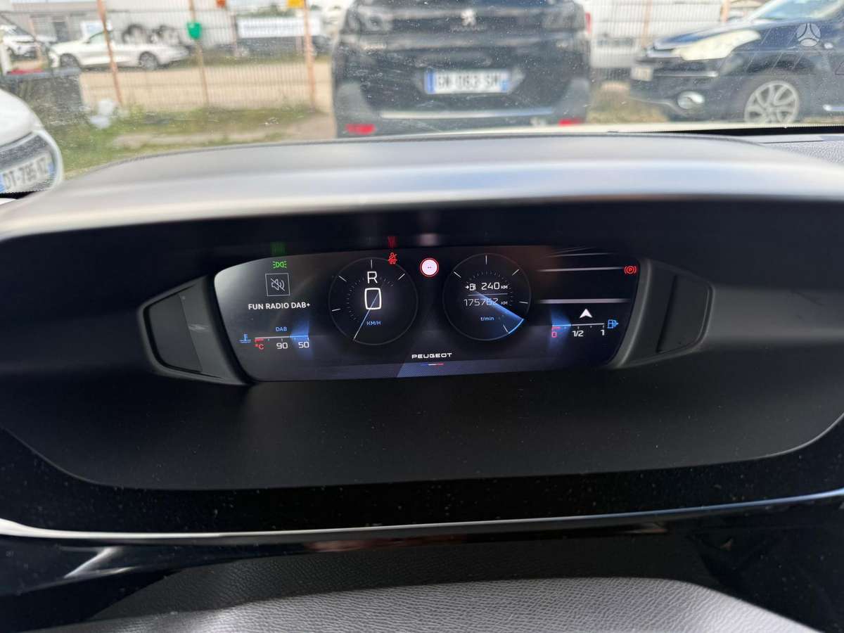 Peugeot 308 - 10
