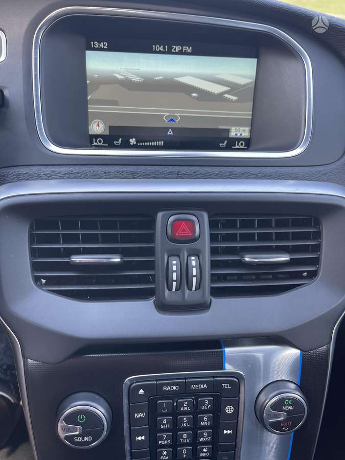 Volvo V40, 2.0 l., Хэтчбек