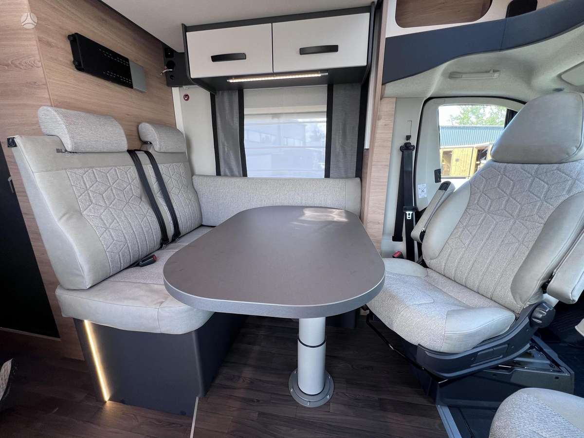 Knaus L!VE WAVE 650 MEG BLACK SELECT, campers