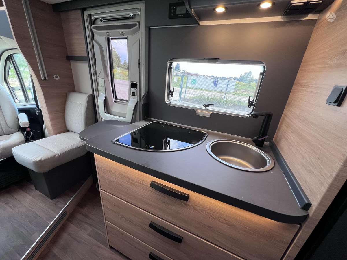 Knaus L!VE WAVE 650 MEG BLACK SELECT, campers