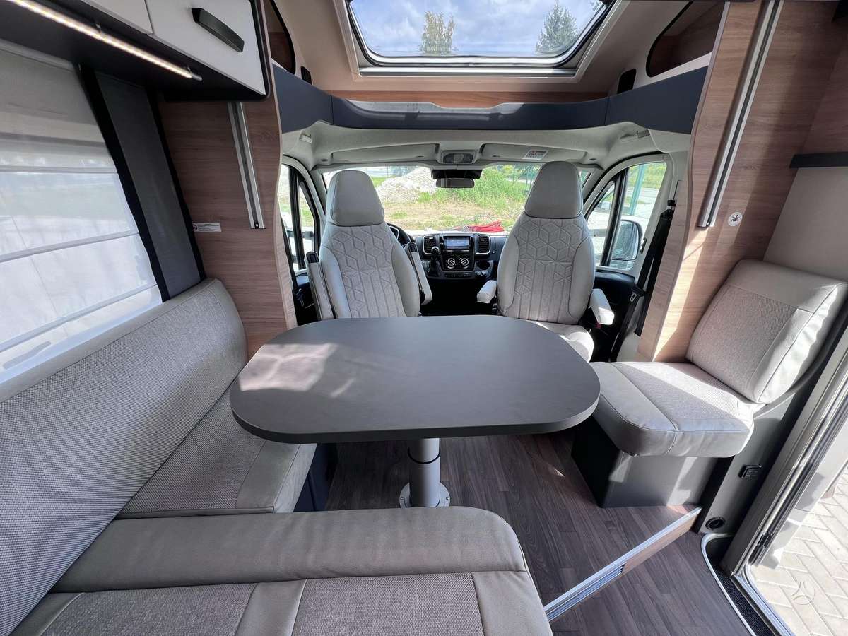 Knaus L!VE WAVE 650 MEG BLACK SELECT, campers
