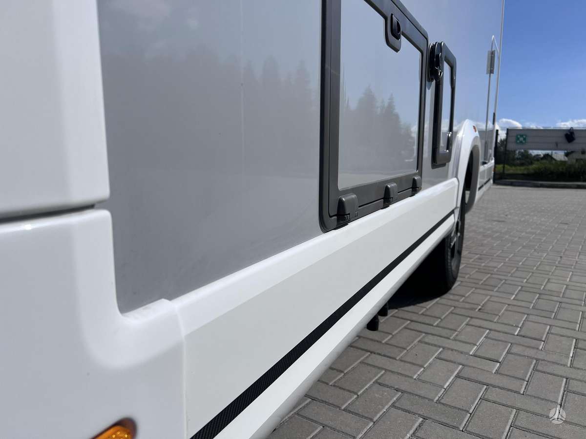 Knaus L!VE WAVE 650 MEG BLACK SELECT, campers