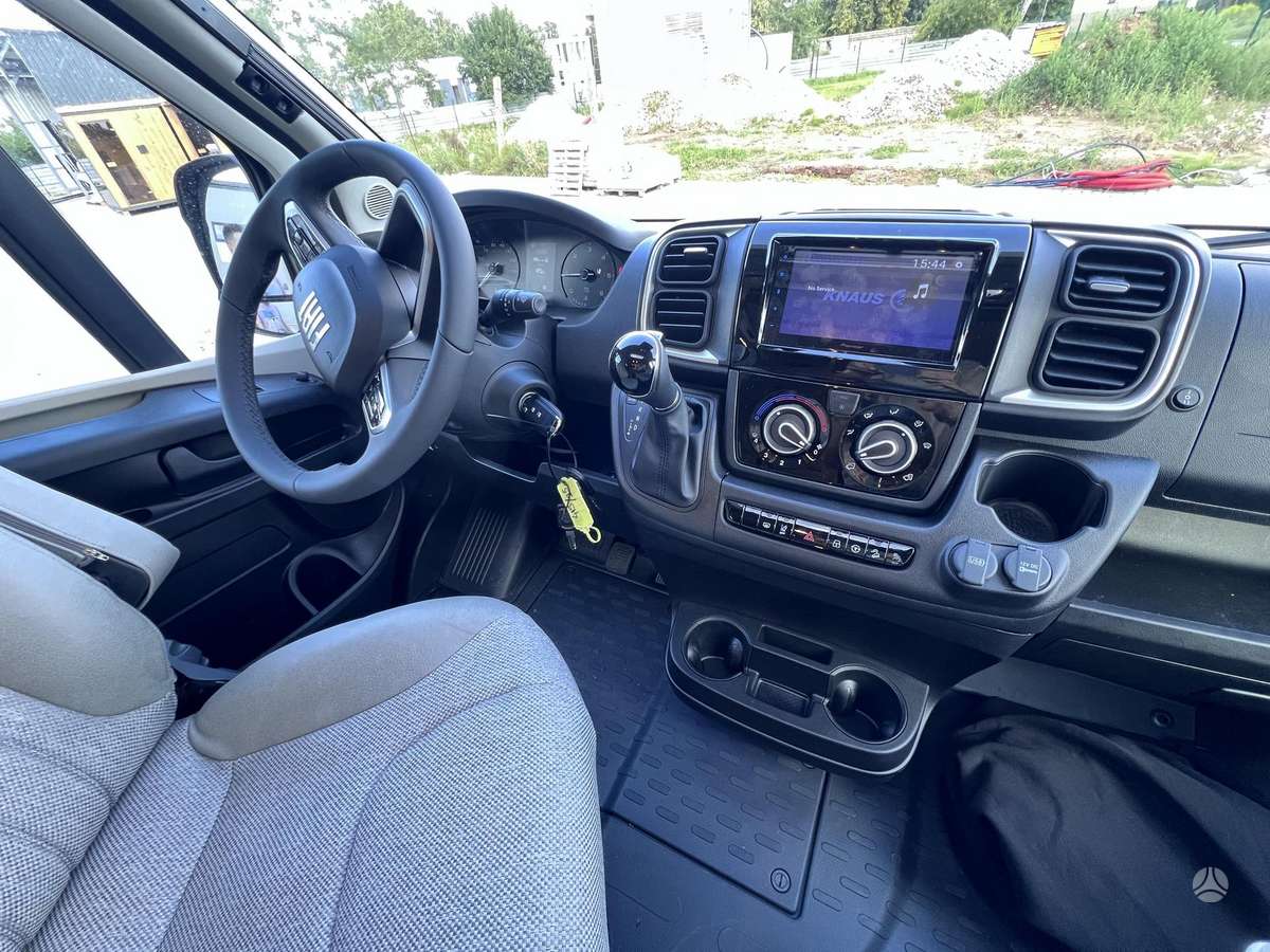 Knaus L!VE WAVE 650 MEG BLACK SELECT, campers