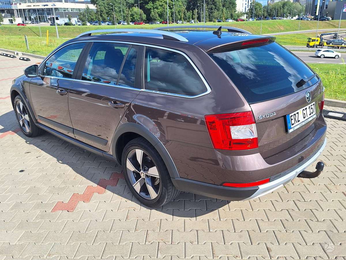 Škoda Octavia Scout - 7