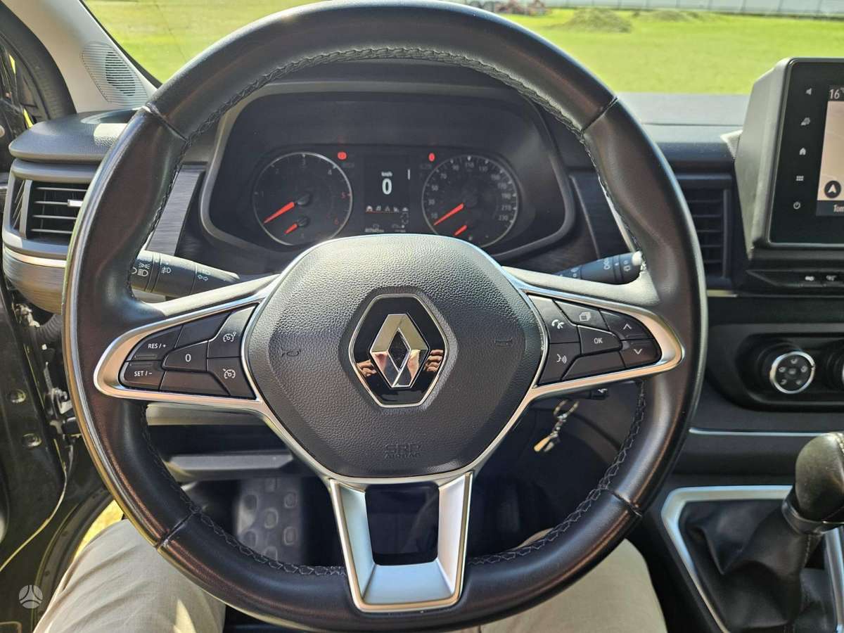 Renault Trafic - 12