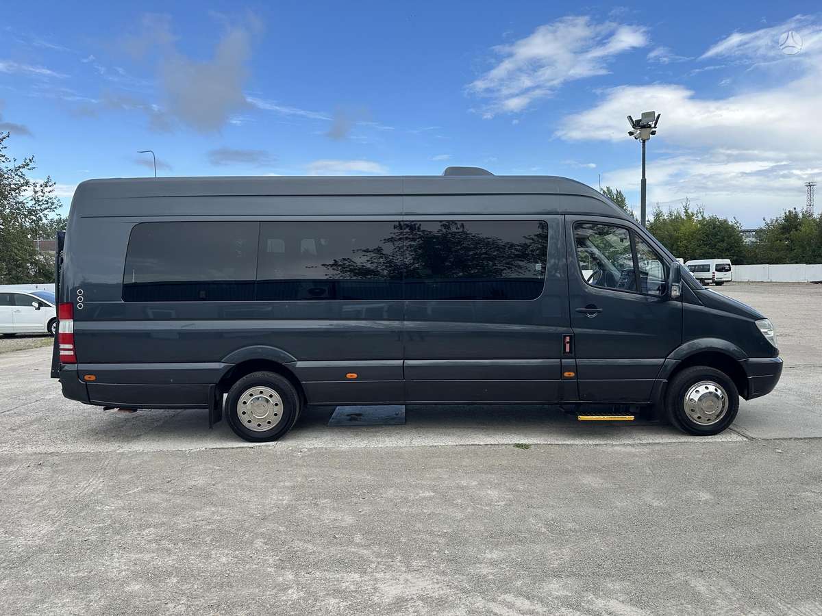 Mercedes-Benz Sprinter, passenger minibus
