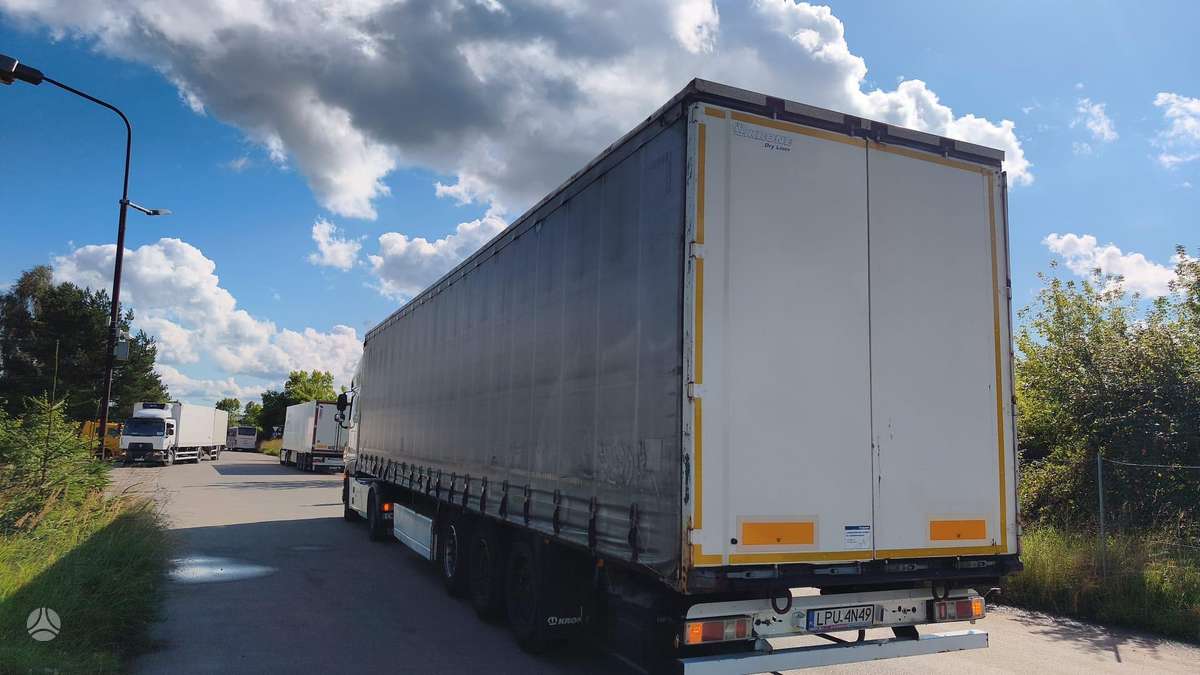 Krone, curtain / tarpaulin