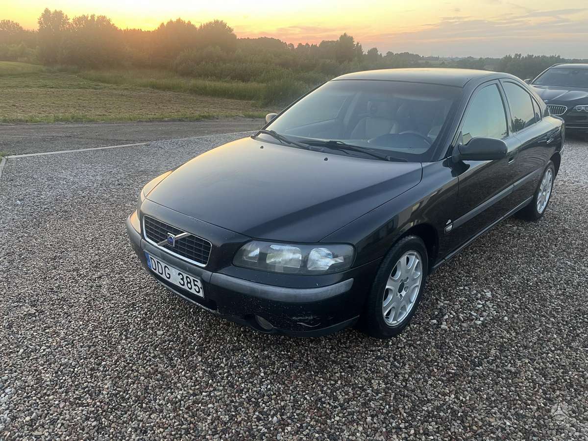 Volvo S60, 2.4 l., Седан
