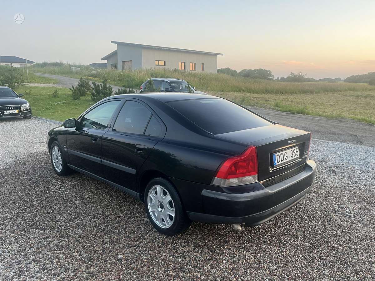 Volvo S60, 2.4 l., Седан