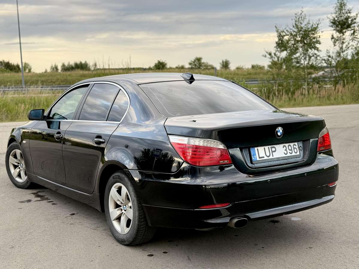 BMW 520, 2.0 l., Седан