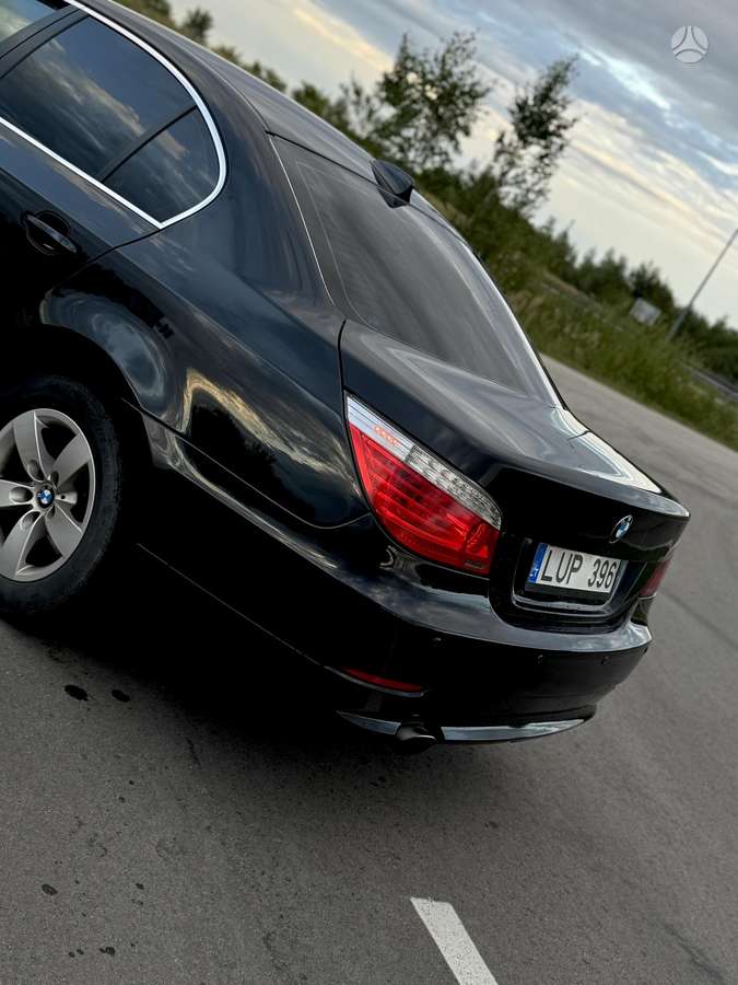 BMW 520, 2.0 l., Седан