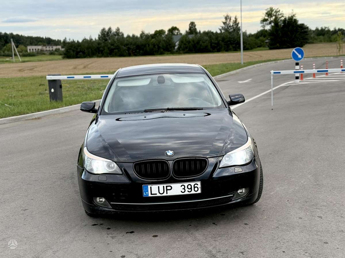 BMW 520, 2.0 l., Седан